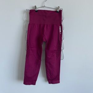 Pink Gym Shark Cropped Leggings